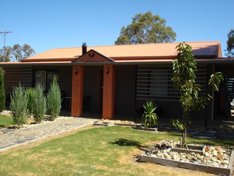 79 Navarre Street, Redbank VIC 3478