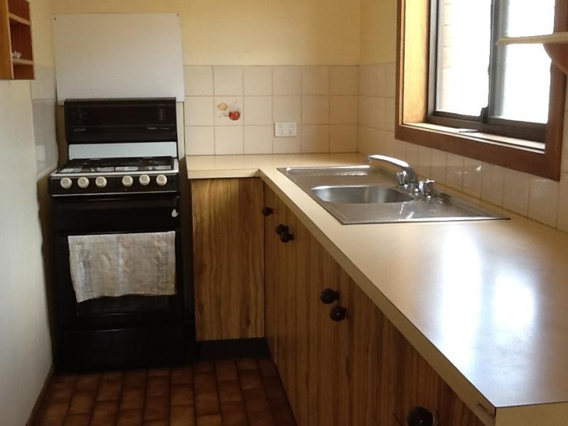 3/4 Ormond Avenue, Maryborough VIC 3465