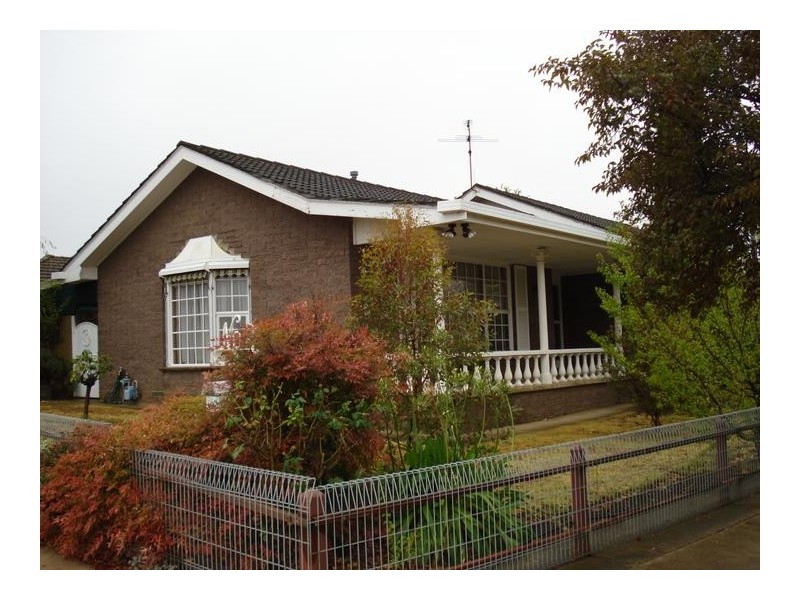 2 Laidlaw Street, Maryborough VIC 3465