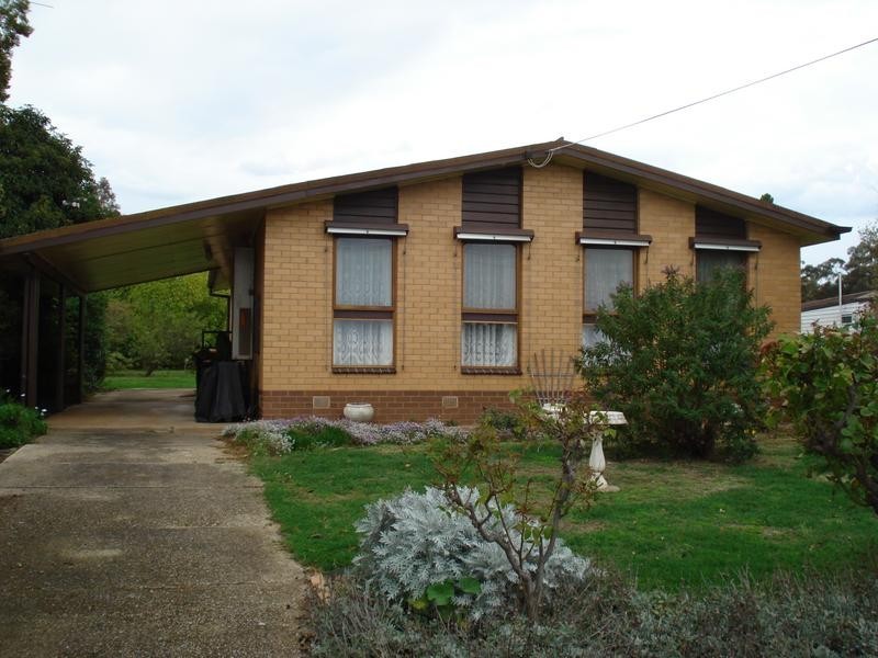 56 Broadway, Dunolly VIC 3472