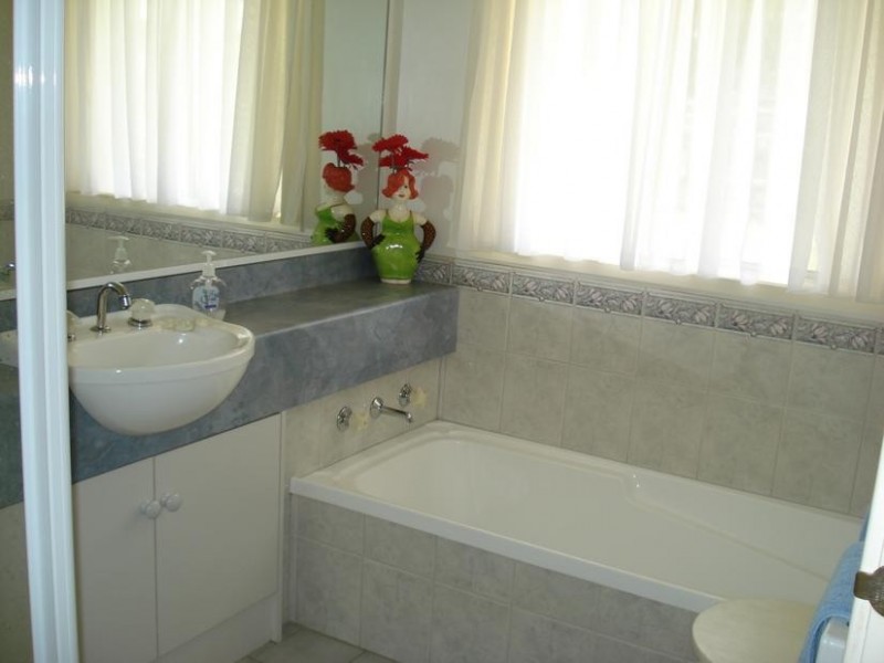 33 Menzies Drive, DAISY HILL, Maryborough VIC 3465