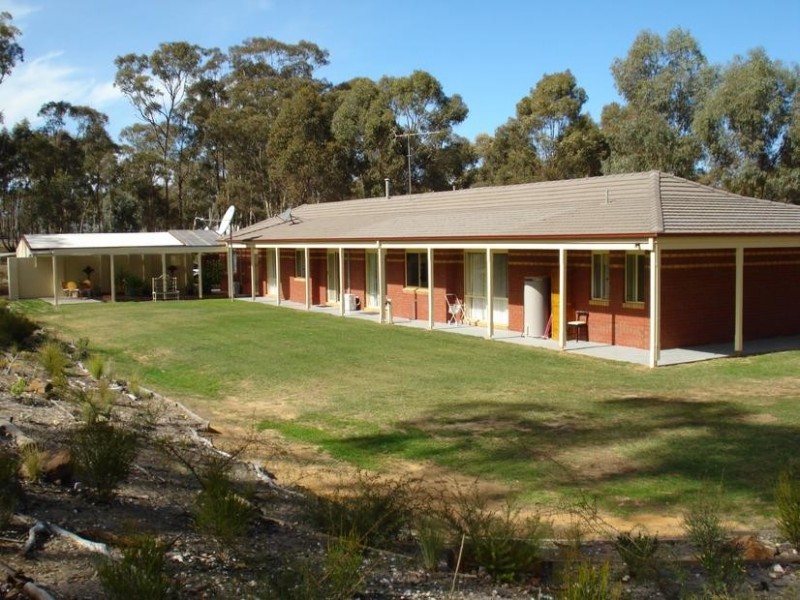 33 Menzies Drive, DAISY HILL, Maryborough VIC 3465