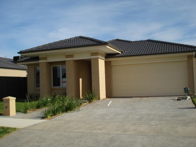 11 Hoskin Street, Maryborough VIC 3465