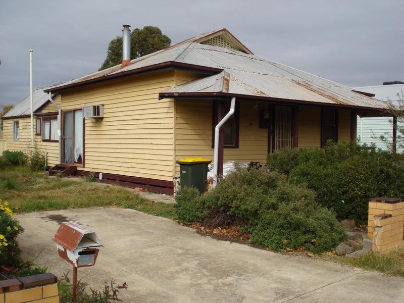 24 Raglan Street, Maryborough VIC 3465