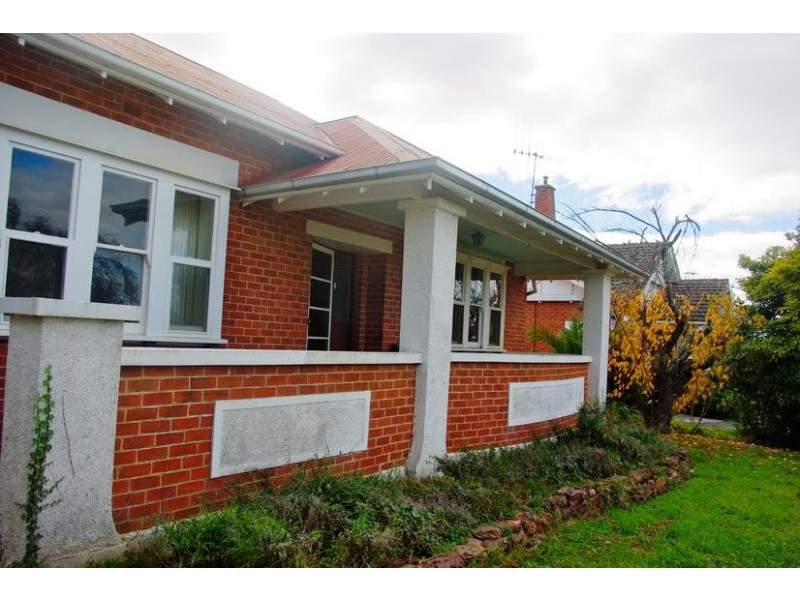 27 Barkly Street, Maryborough VIC 3465