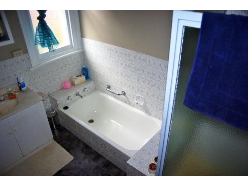 27 Barkly Street, Maryborough VIC 3465