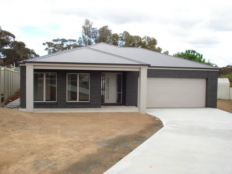 14 Holden Street, Maryborough VIC 3465
