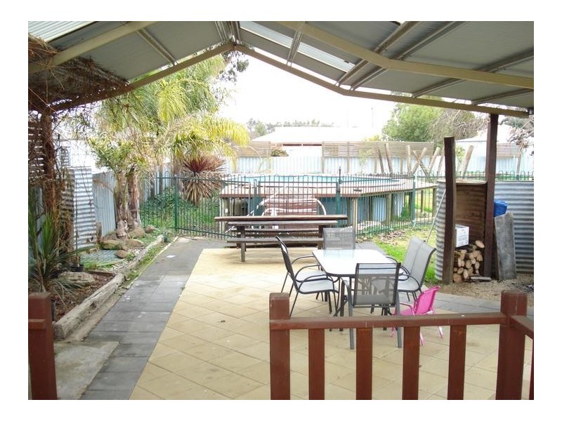 6 McLaughlan Street,, Carisbrook VIC 3464