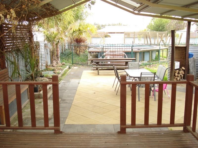 6 McLaughlan Street,, Carisbrook VIC 3464