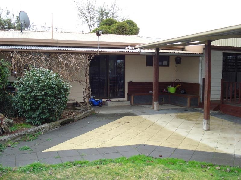 6 McLaughlan Street,, Carisbrook VIC 3464