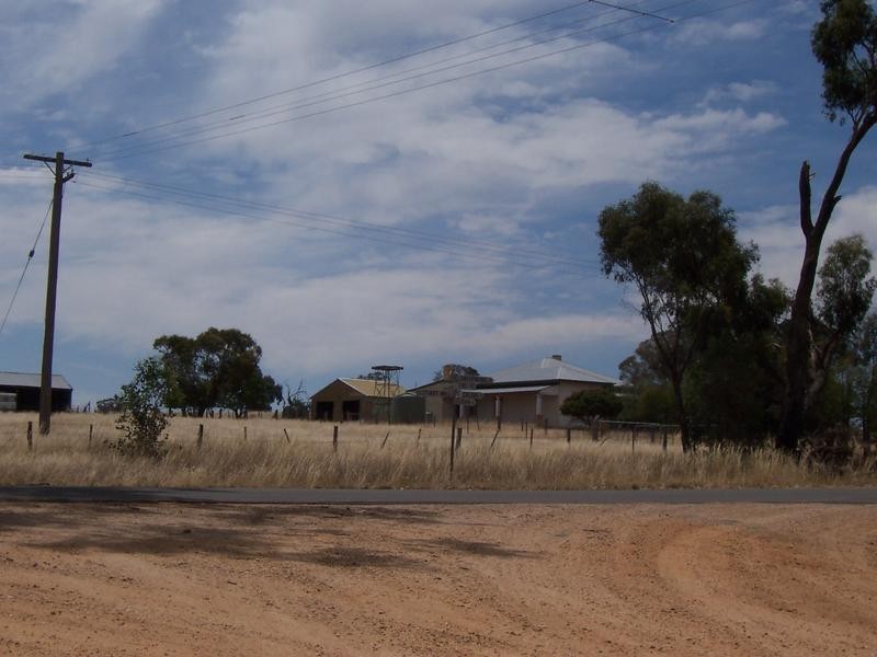 1693 Dunolly Road EMU, Bealiba VIC 3475