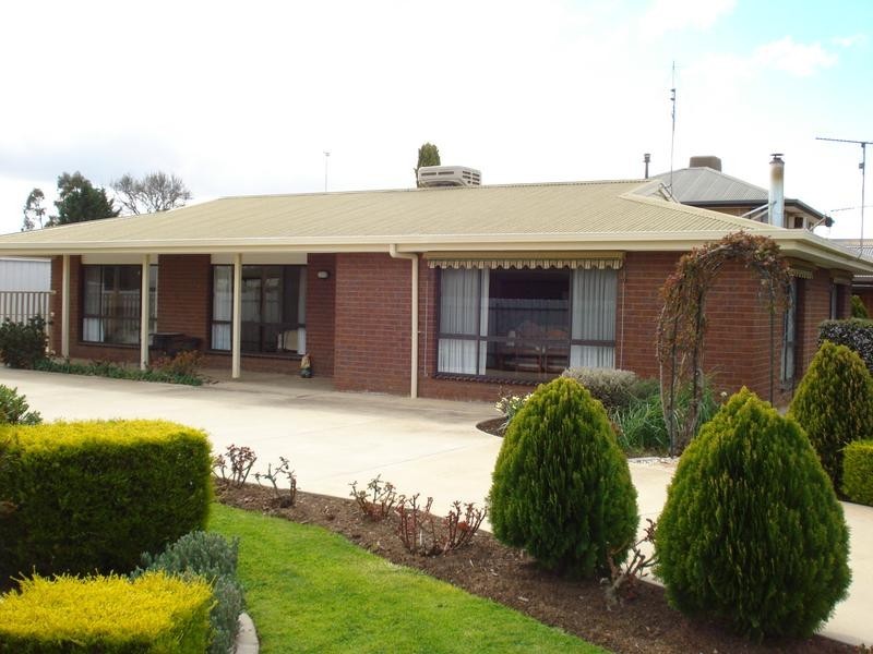 15 McLachlan Street, Carisbrook VIC 3464