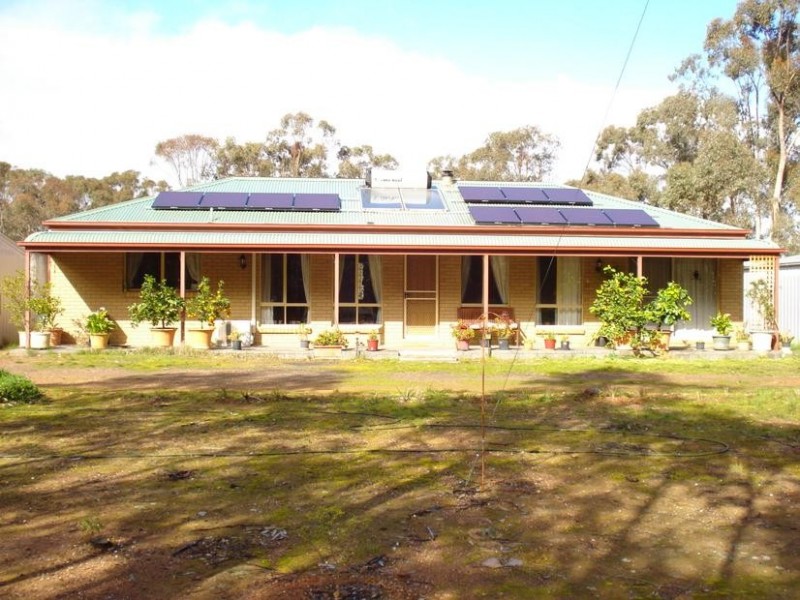 22 Palmer Road SIMSON, Maryborough VIC 3465