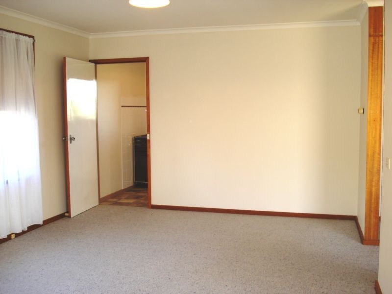 2 Tobruk Ave, Maryborough VIC 3465