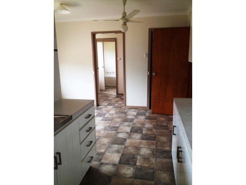 2 Tobruk Ave, Maryborough VIC 3465