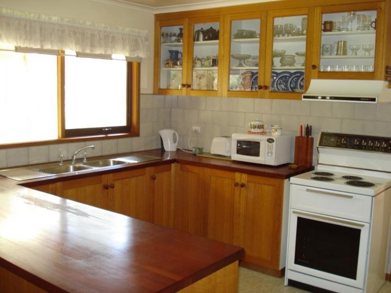 40 Bucknall Street, CARISBROOK, Maryborough VIC 3465