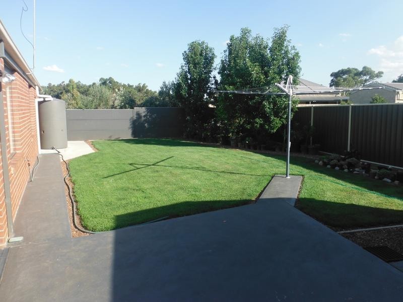 4 Chapel Street, Carisbrook VIC 3464