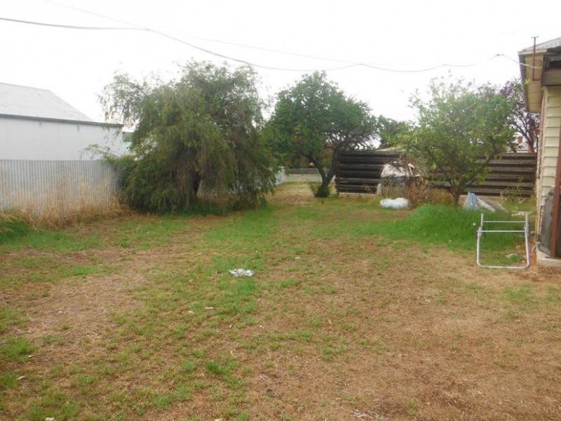 11 Sutton Road, Maryborough VIC 3465