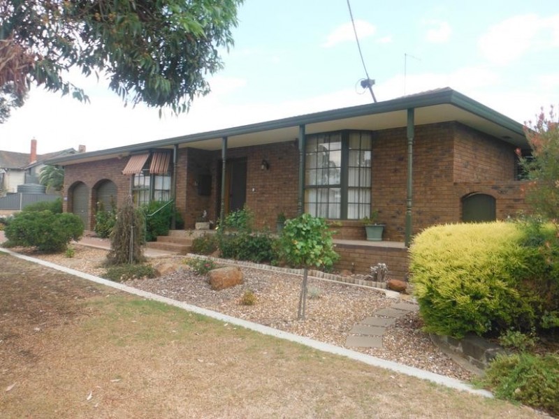 19 Peel Street, Maryborough VIC 3465