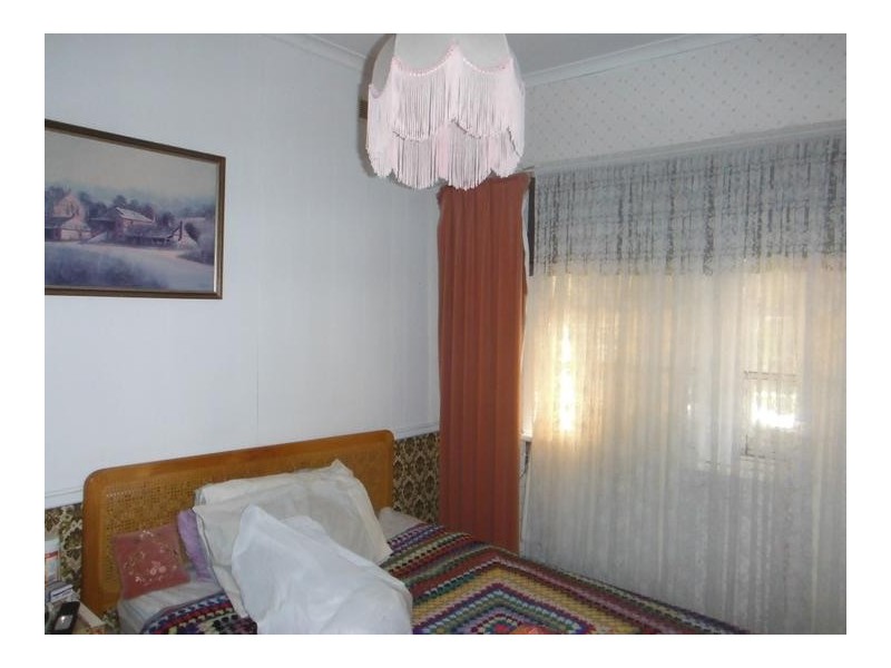 13 Laidlaw Street, Maryborough VIC 3465