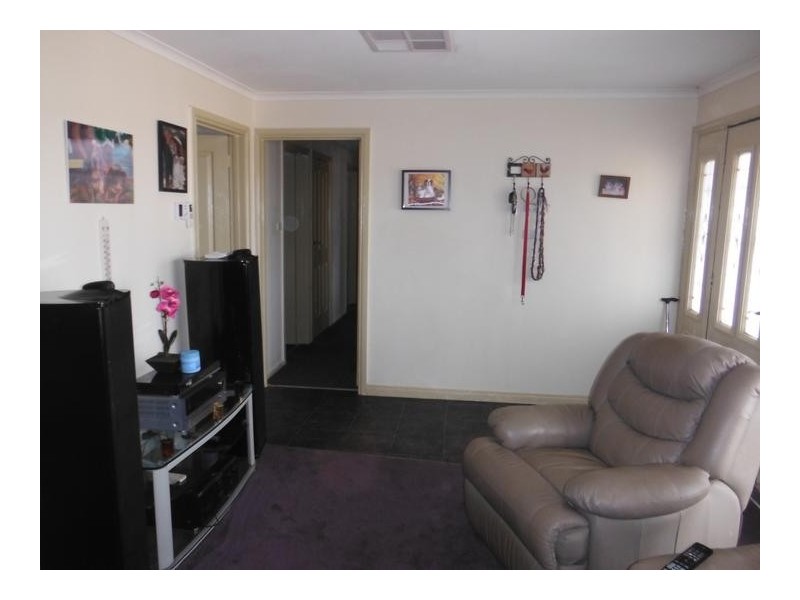 6 Annesly Street, Carisbrook VIC 3464