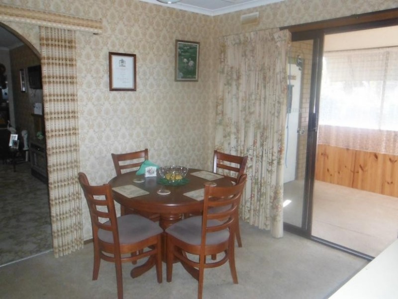 8 Dundas Road, Maryborough VIC 3465