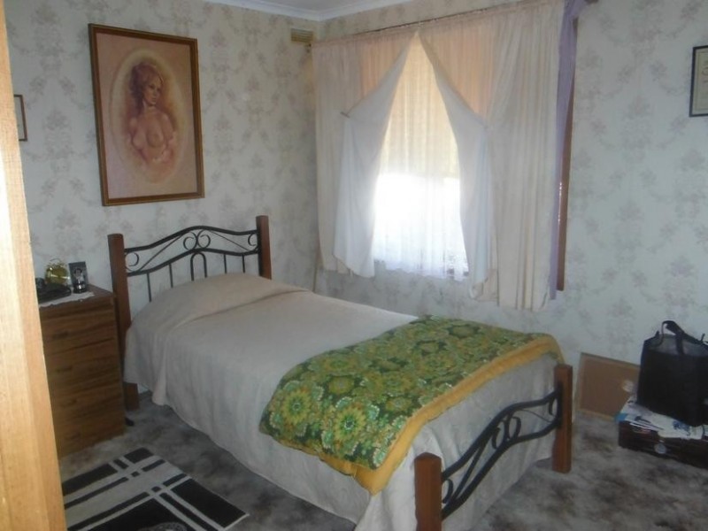 8 Dundas Road, Maryborough VIC 3465