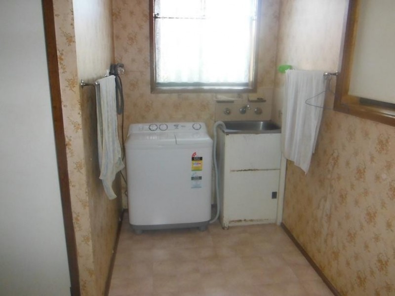 8 Dundas Road, Maryborough VIC 3465