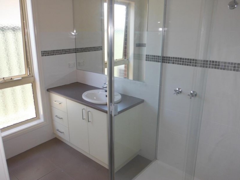 1 & 2/6 Pekin Road, Maryborough VIC 3465