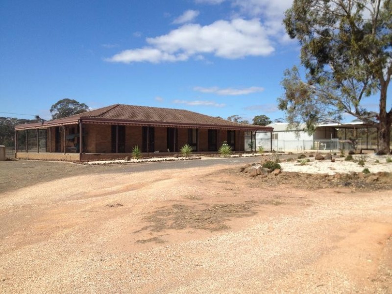 10 Yeomans Lane, Bowenvale VIC 3465