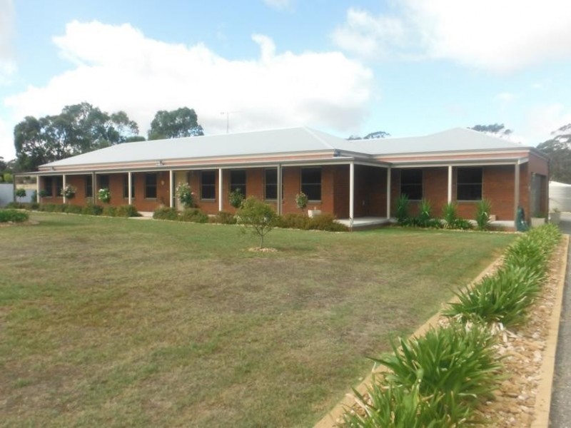 2 Massimo Court, Maryborough VIC 3465