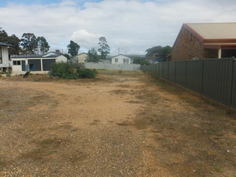 65 Charles Street, Avoca VIC 3467