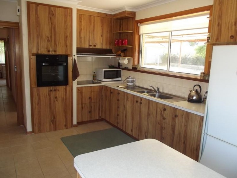 14 McCallum Street, Carisbrook VIC 3464