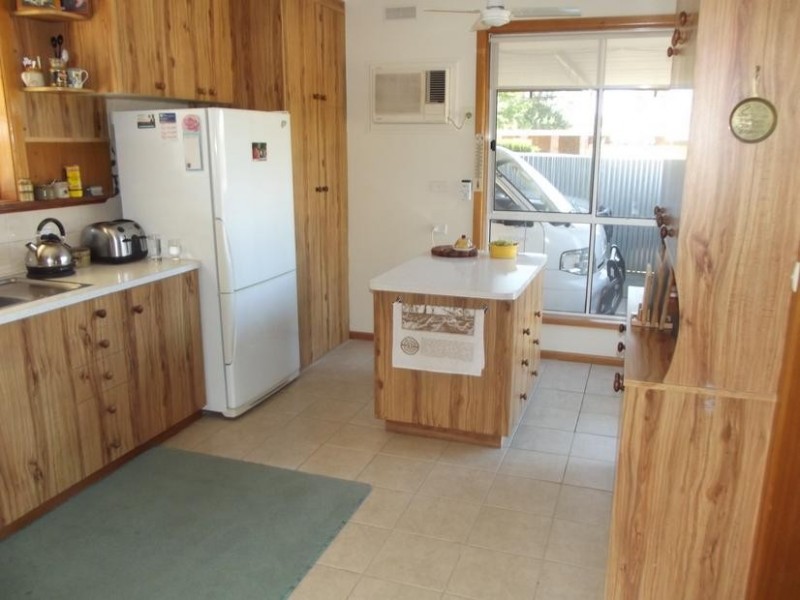 14 McCallum Street, Carisbrook VIC 3464