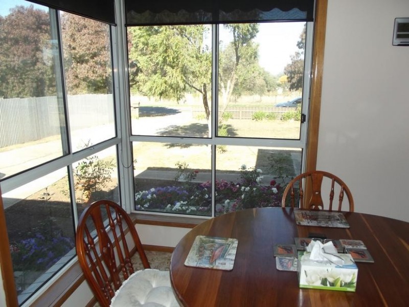 14 McCallum Street, Carisbrook VIC 3464