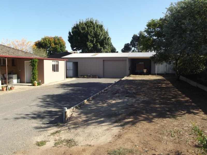 14 McCallum Street, Carisbrook VIC 3464