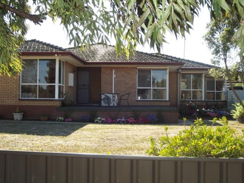 14 McCallum Street, Carisbrook VIC 3464