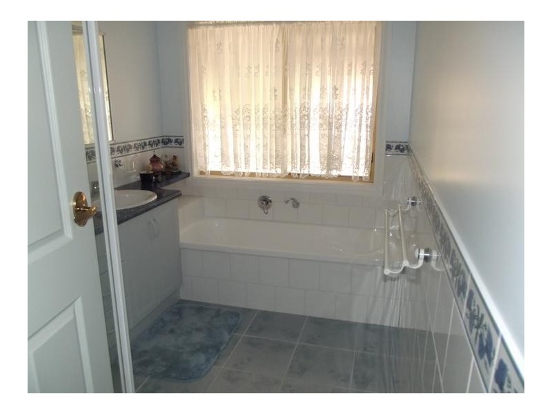 8 Hubble Street, Maryborough VIC 3465