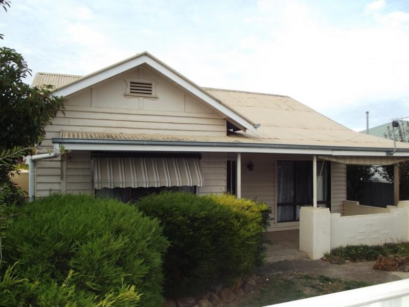 16 Laidman Street, Maryborough VIC 3465