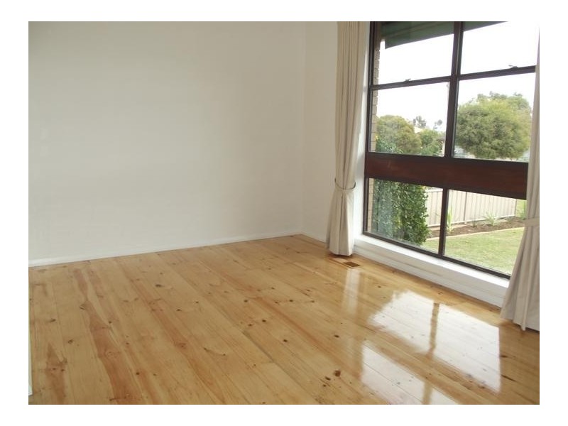 18 Bryant Street, Maryborough VIC 3465