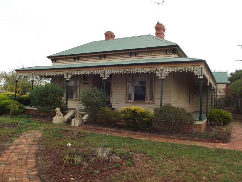 7 Lowenstein Street, Maryborough VIC 3465