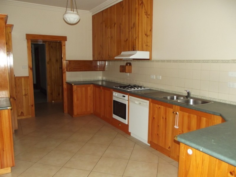 7 Lowenstein Street, Maryborough VIC 3465