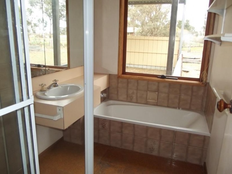 42 Harkin Court ALMA, Maryborough VIC 3465