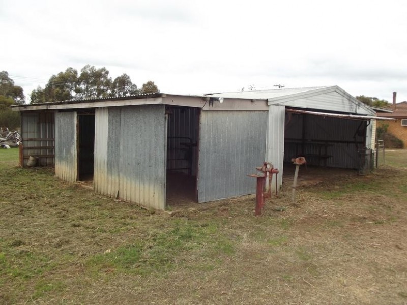 42 Harkin Court ALMA, Maryborough VIC 3465