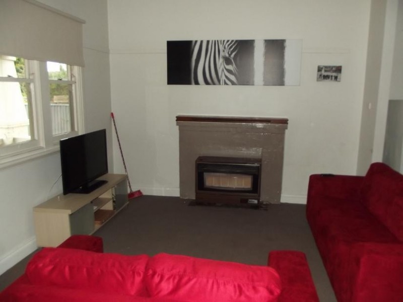 6 Pekin Road, Maryborough VIC 3465