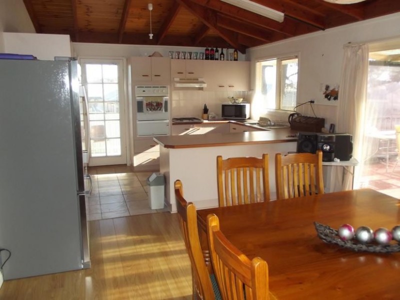 15 Carrick Street, Maryborough VIC 3465