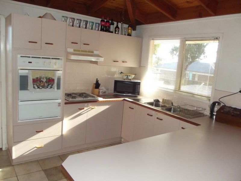 15 Carrick Street, Maryborough VIC 3465