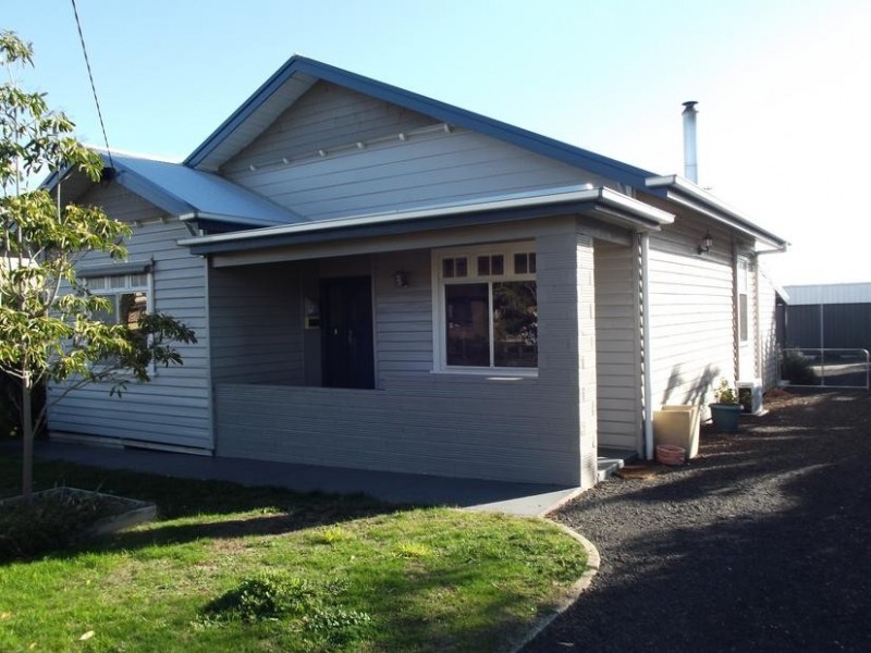 9 Logan Street, Maryborough VIC 3465