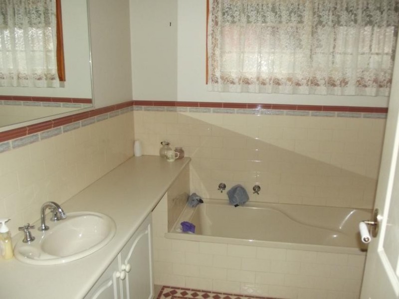 9 Joseph Court, Maryborough VIC 3465