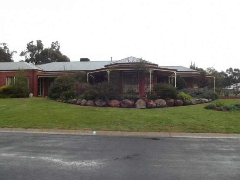 9 Joseph Court, Maryborough VIC 3465